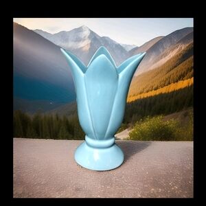 Turquoise Blue Tulip Vase Gladding McBean Franciscan Pottery USA 9"